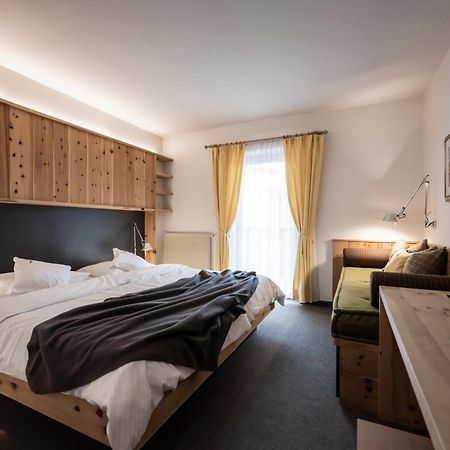 Hotel & Gasthof Zum Hirschen San Genesio Atesino Buitenkant foto